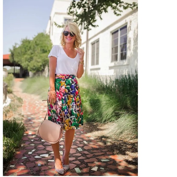 Love Bright✿Floral Print Comfy HighRise, Long Flowy Bermuda Shorts w/Pockets| HP - Picture 12 of 16